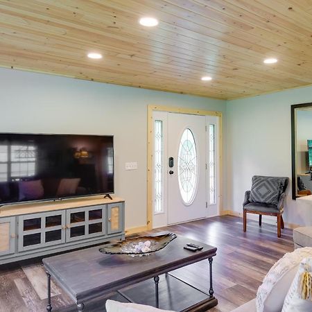 Sevierville Cabin With Private Hot Tub And Fire Pit Экстерьер фото
