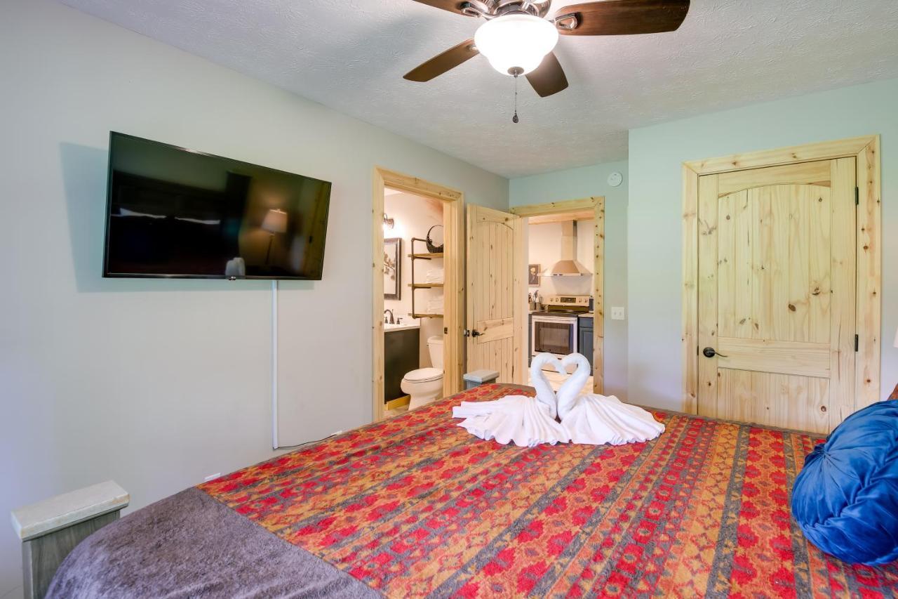 Sevierville Cabin With Private Hot Tub And Fire Pit Экстерьер фото