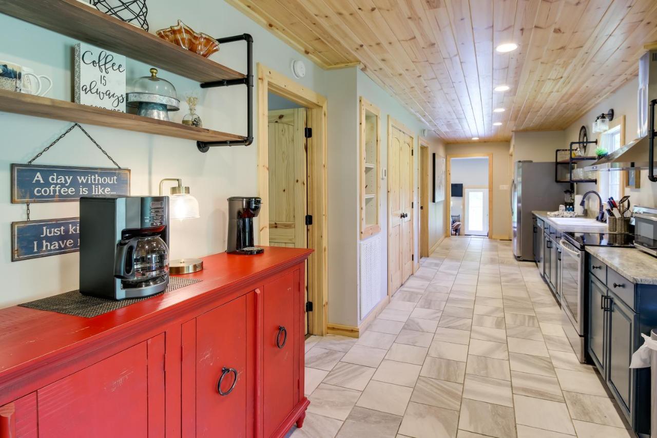 Sevierville Cabin With Private Hot Tub And Fire Pit Экстерьер фото